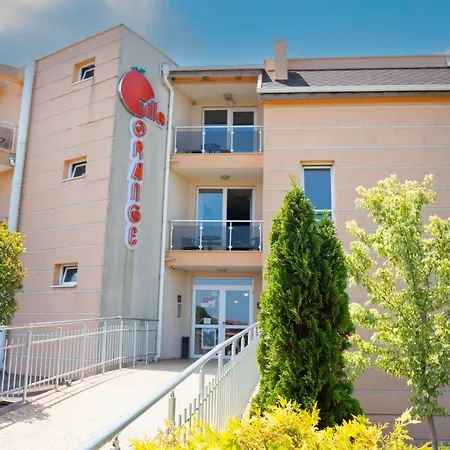 Orange Aparthotel